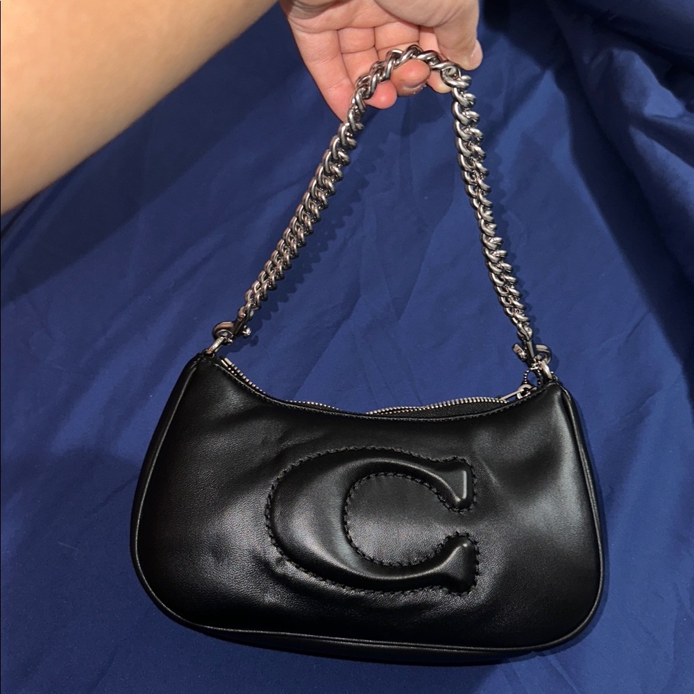 COACH Teri Shoulder Bag With Signature Quilting - Picture 2 of 6